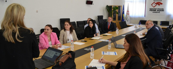 Këshilli Amerikan në Kosovë mbajti sesion informues për stafin akademik dhe administrativ si dhe për studentët për programet Fulbright Specialist dhe Program Fulbright Foreign Student Program
